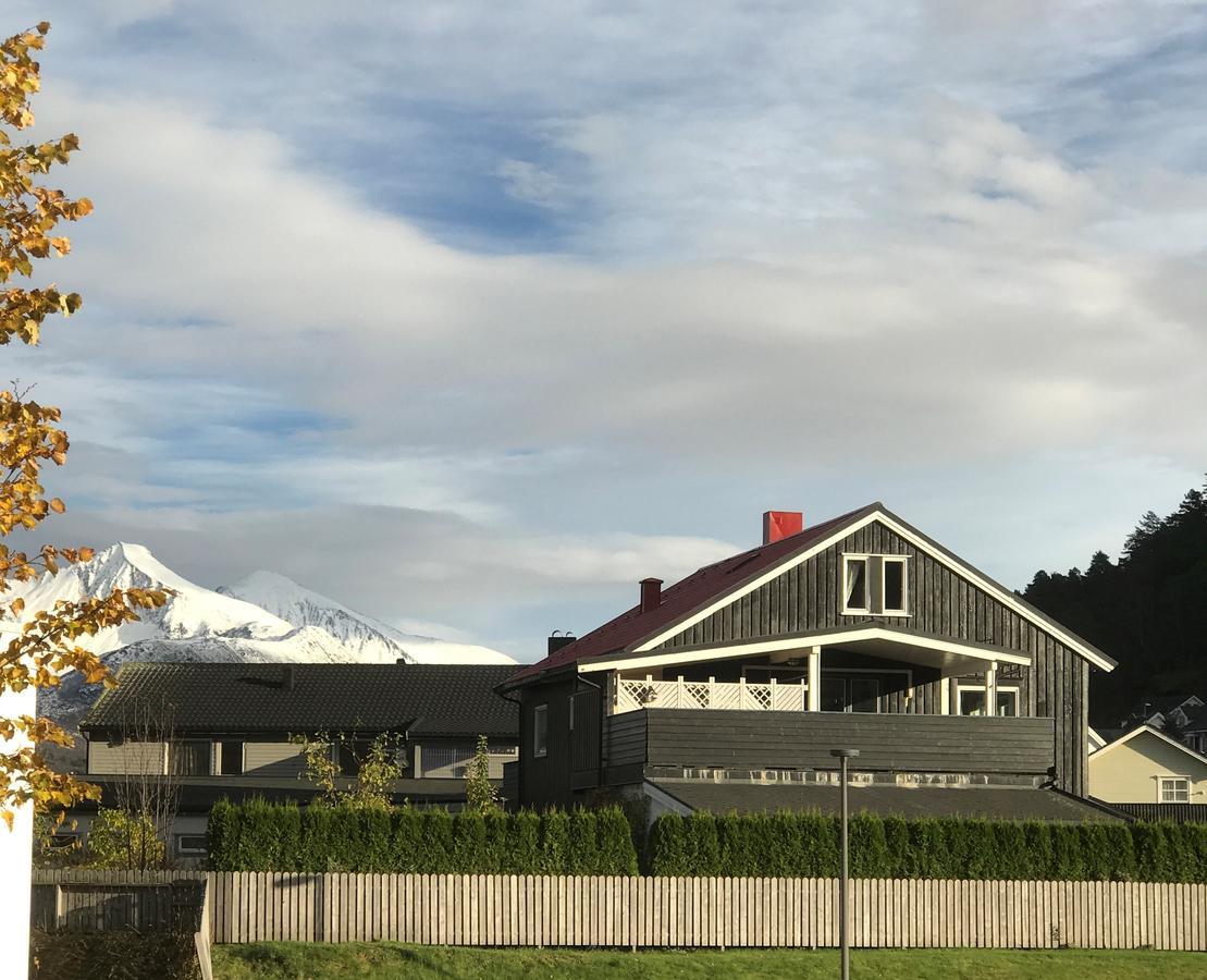 Villa Åndalsnes Exterior foto