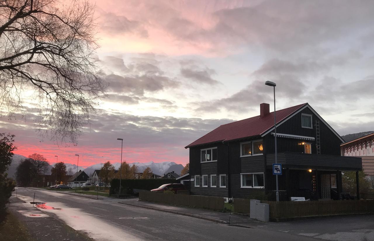 Villa Åndalsnes Exterior foto