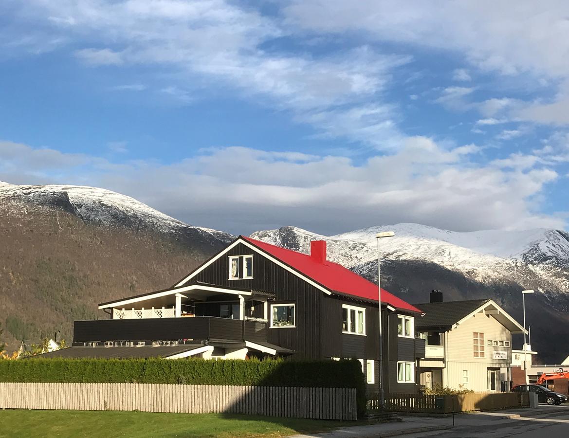 Villa Åndalsnes Exterior foto